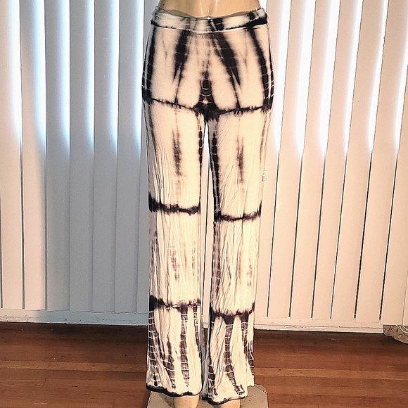 NWOT Black & white Funky tie die wide leg pants size p/s - Picture 1 of 3